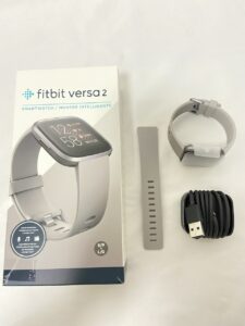 スマートウォッチ 腕時計 Fitbit versa2 フィットネストラッカー シルバー