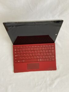 Microsoft Surface マイクロソフト タブレット Model 1657