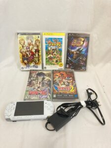 SONY ソニー PSP-3000 ホワイト ソフトセット FAIRY TAIL/神の悪戯/モンハン3/アイルー村