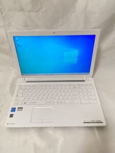 TOSHIBA dynabook T45333KW Windows 10 Celeron 2core メモリ4GB HDD750GB ノートパソコン 東芝