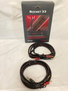 Audioquest 8フィート ロケット 33 SBW -PK/BFAS、シングル(1)ケーブル、シングルからバイオワイヤーバナナ