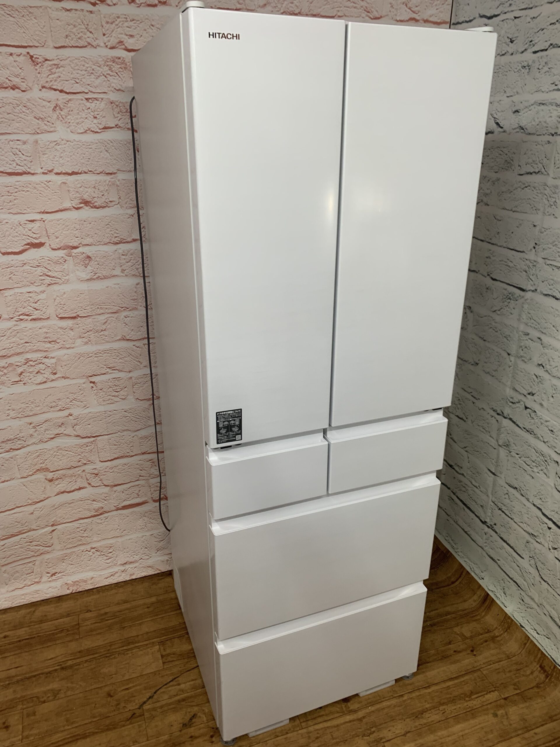人気SALEセール大型冷蔵庫　HITACHI 320L 3ドア　2017年製　高年式 冷蔵庫・冷凍庫