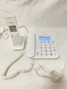 Panasonic パナソニック コードレス電話機(子機1台付き) VE-GD26DL-W / 子機KX-FKD404-W