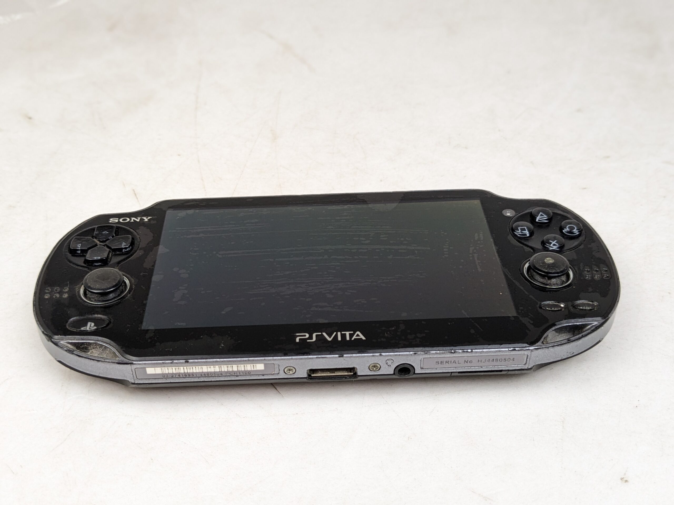 PlayStation Vita (プレイステーション ヴィータ) PCH-1100