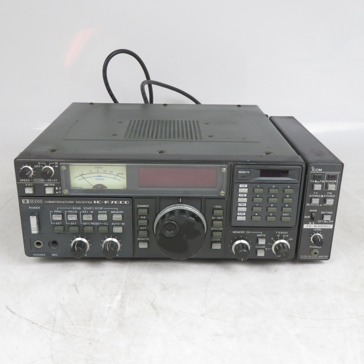 アイコム ICOM IC-R7000 COMMUNICATIONS RECEIVER アマチュア無線機器