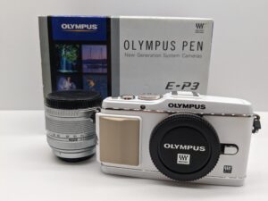 OLYMPUS ミラーレス一眼 PEN E-P3 ボディ