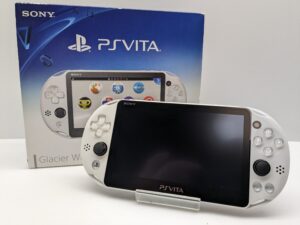 PlayStation Vita Wi-Fiモデル グレイシャー・ホワイト PCH-2000ZA22