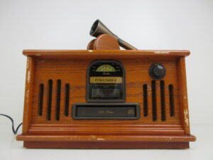 COLUMBIA コロンビア 蓄音機型ラジオ AM／FMラジオ GP-610