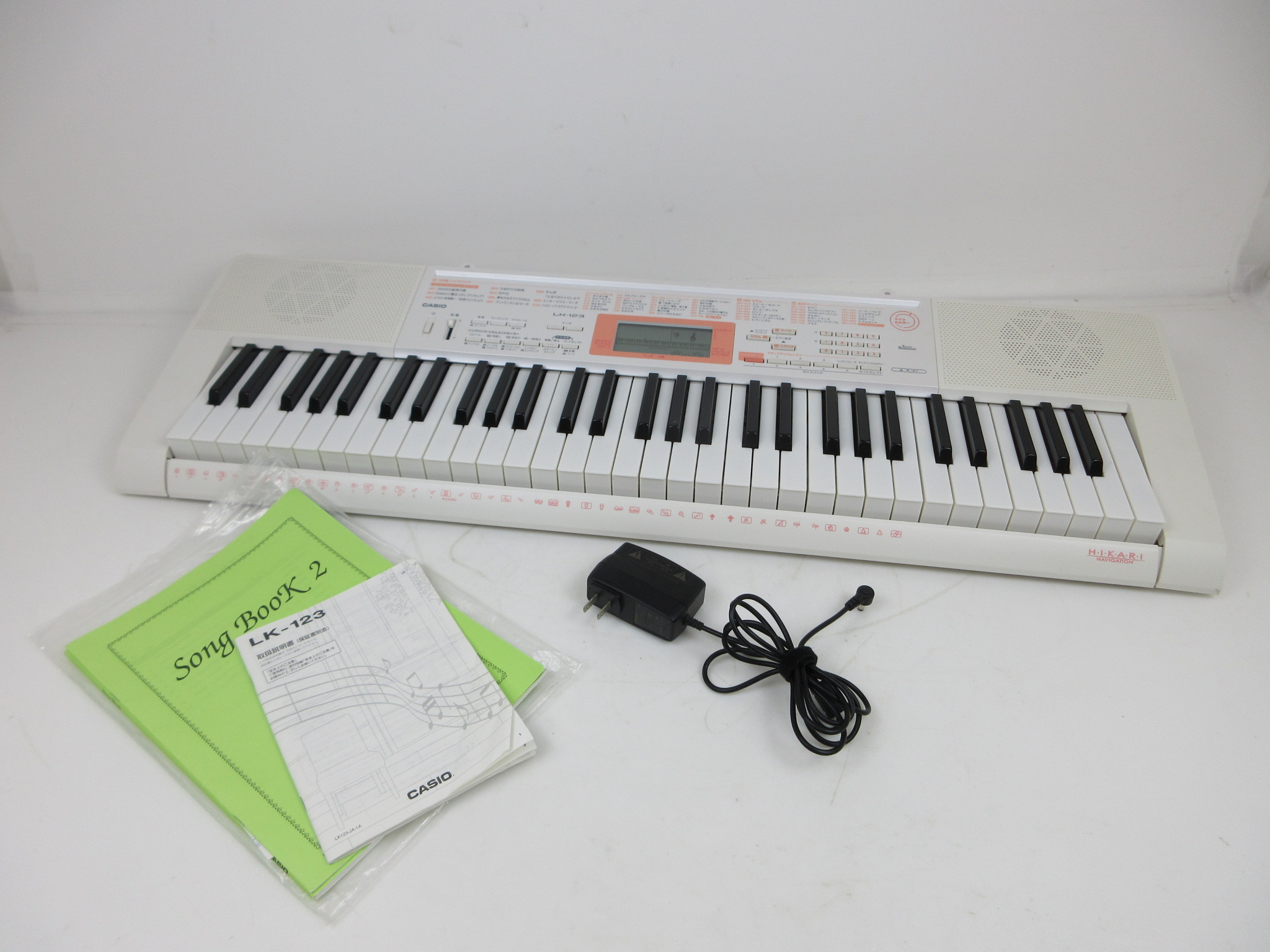 カシオ 電子キーボード61標準鍵 光ナビゲーションキーボード LK-123