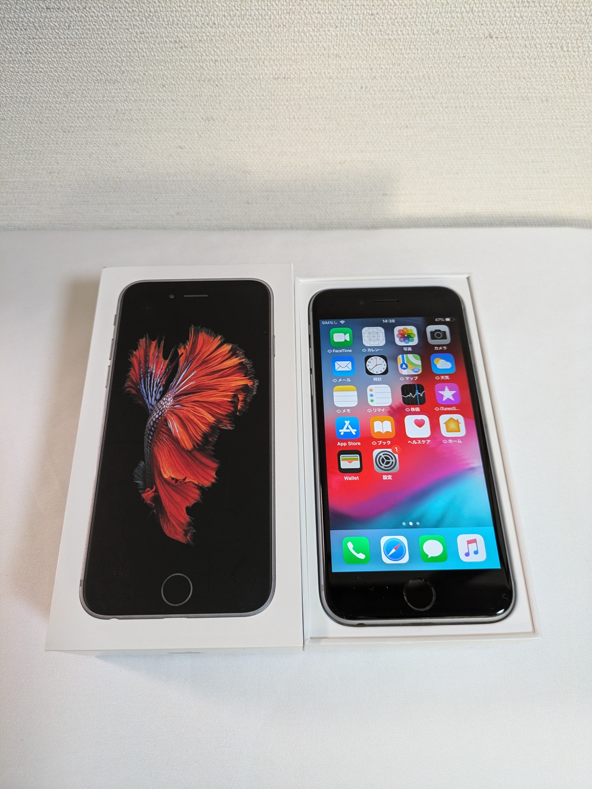 Apple iPhone 6S スペースグレイ MN0W2JA 32GB