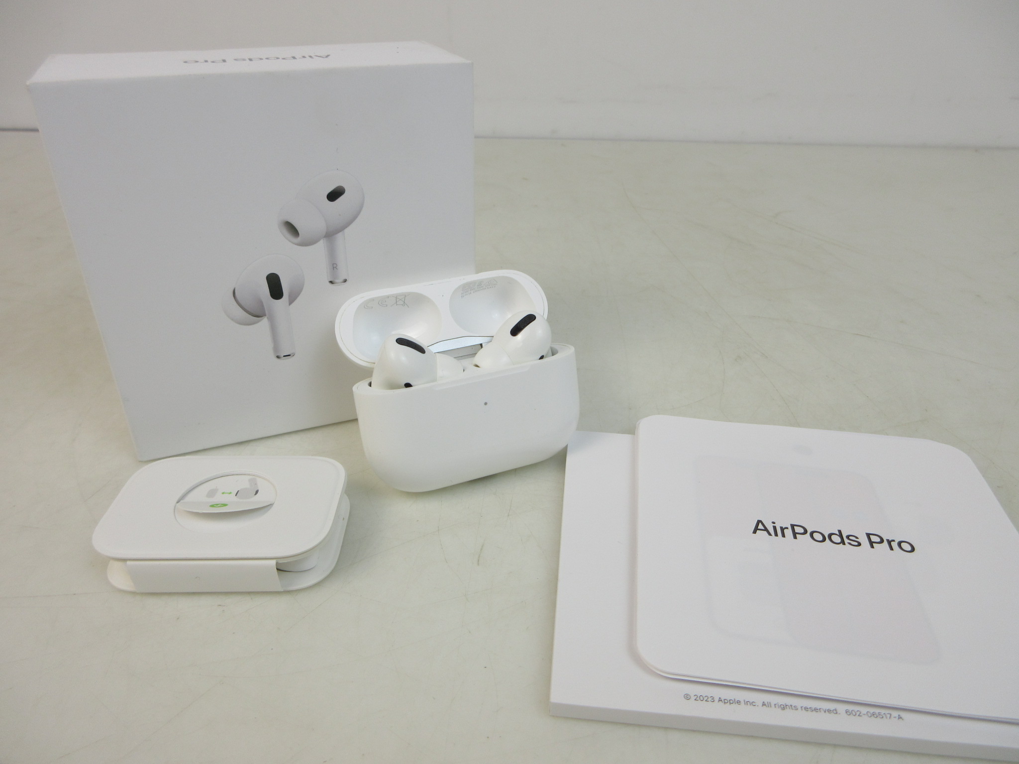 Apple AirPods Pro Apple純正 A2083