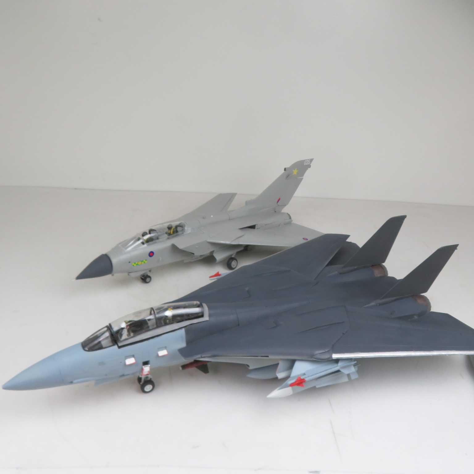 プラモデル 飛行機 戦闘機 塗装済み