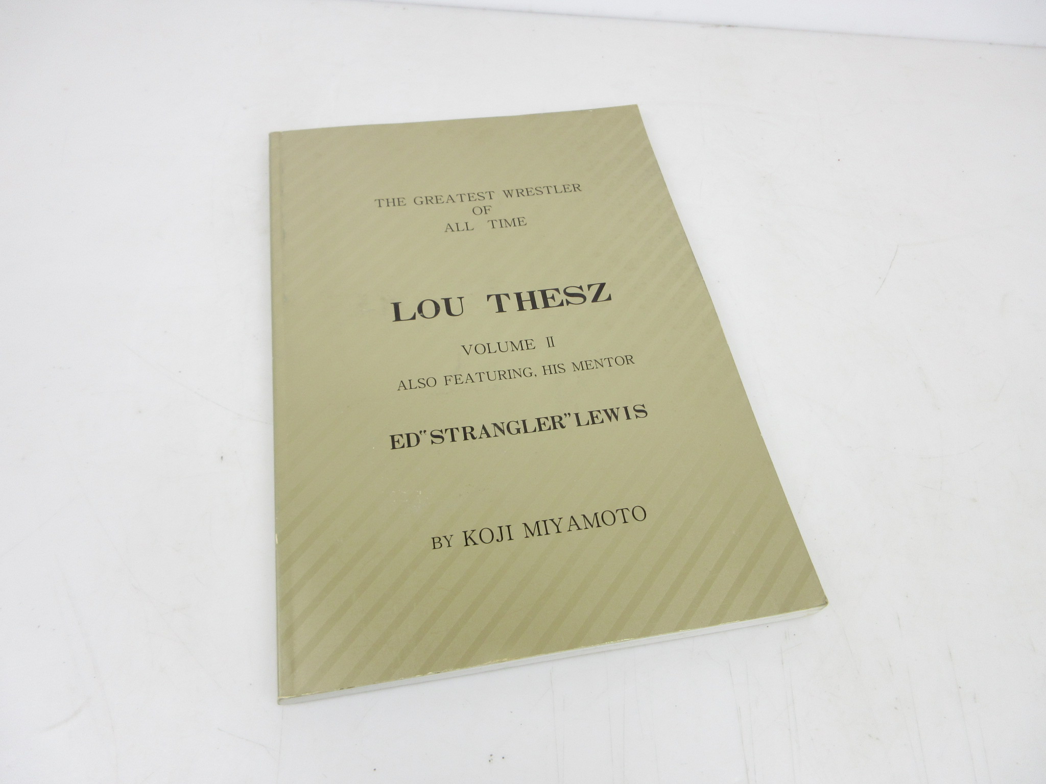 The Greatest Wrestler of All Time Lou thesz book by Koji Miyamoto サインつき