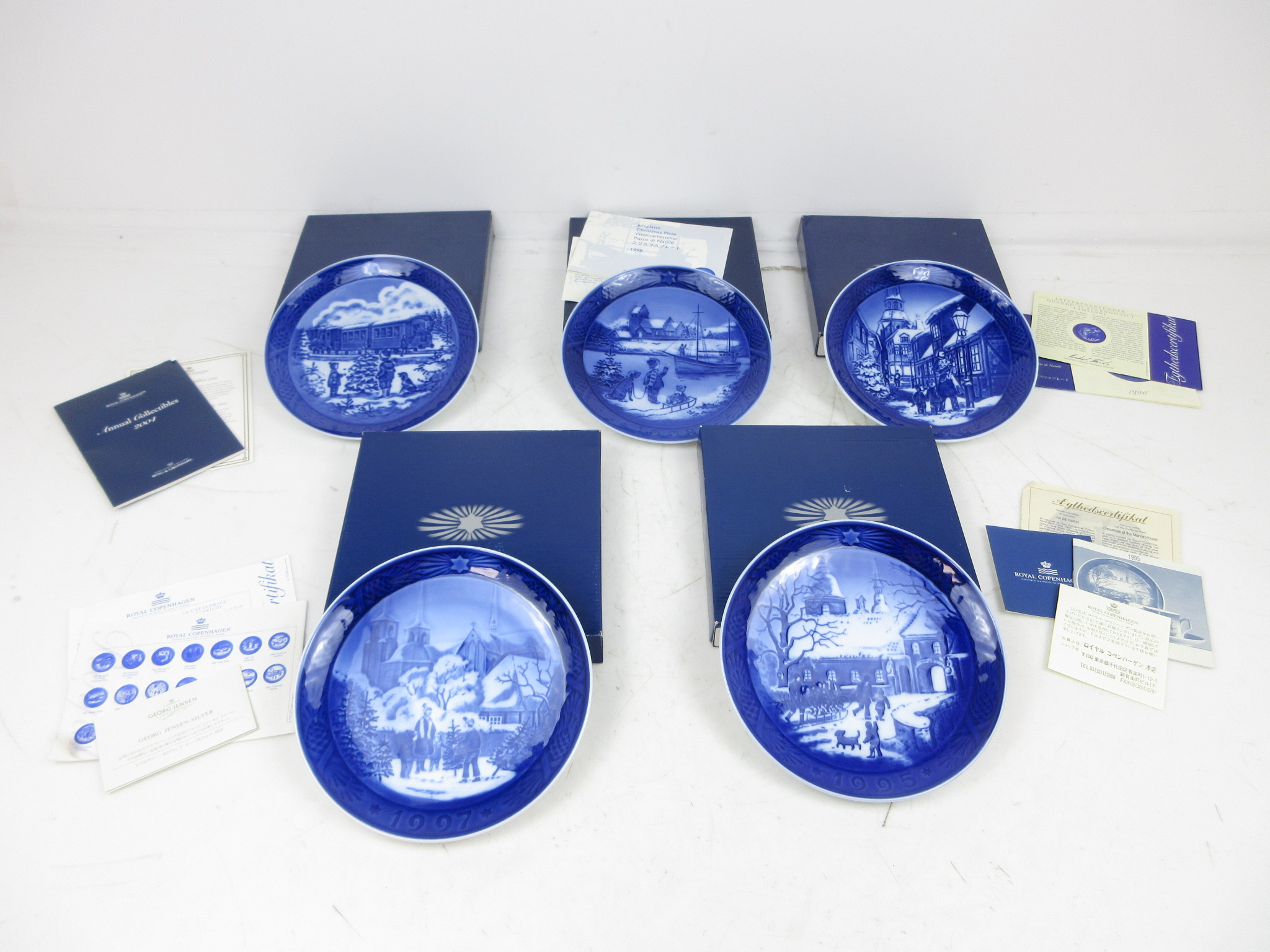 ROYAL COPENHAGEN ロイヤルコペンハーゲン イヤープレート