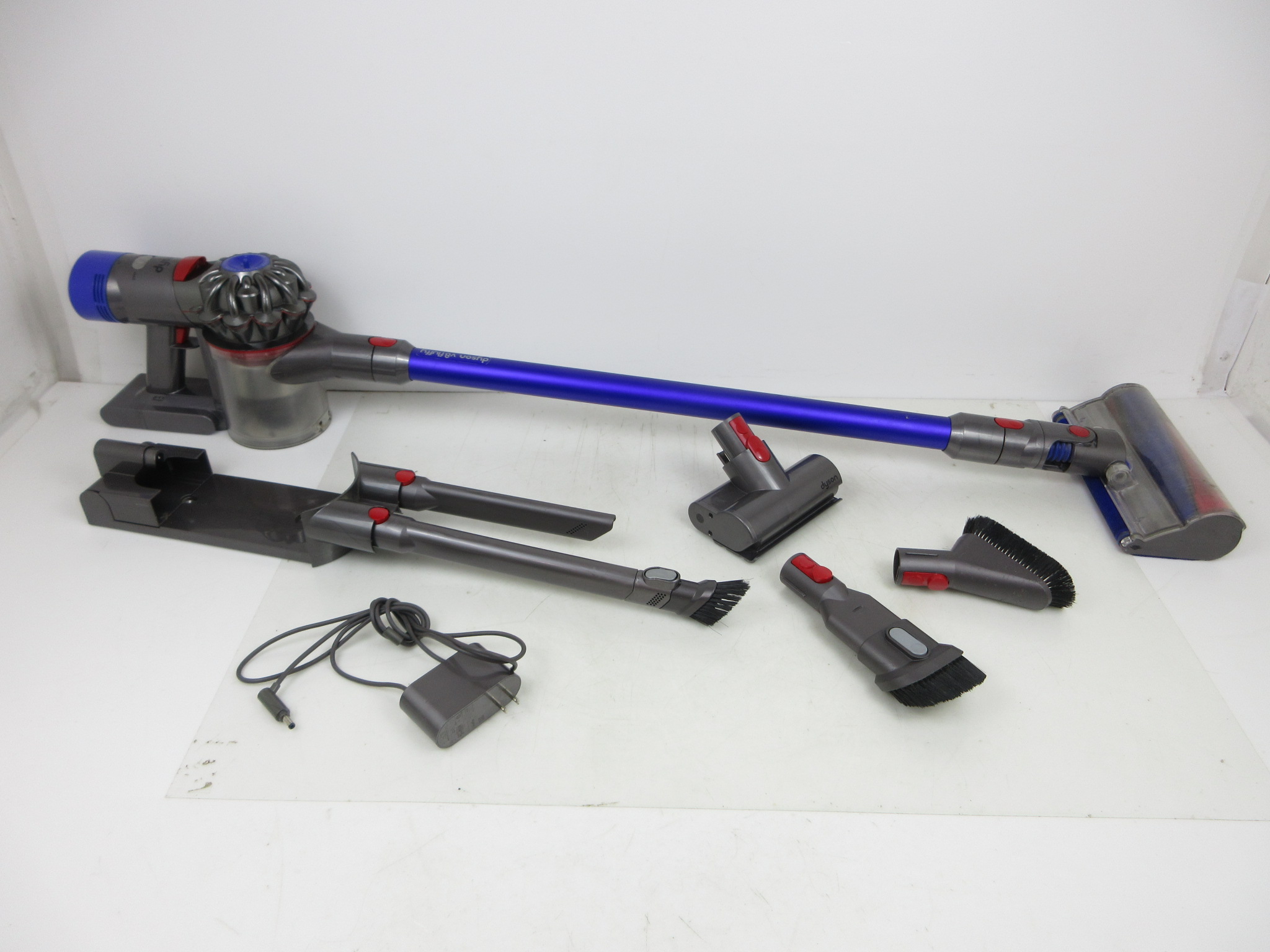 dyson ダイソン V8 掃除機