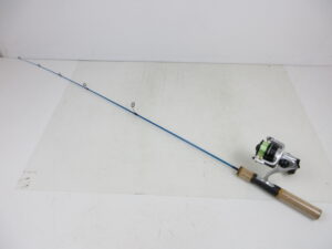 Cardinal s2000 スピニングリール 釣具